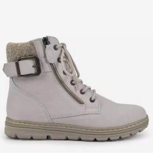 NWT Cliffs by White Mountain Kelsie Zip Buckle Lace-Up White Bootie Size 8